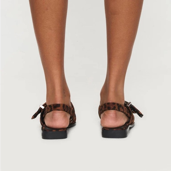 Leopard pointed toe flats - Picture 6 of 7